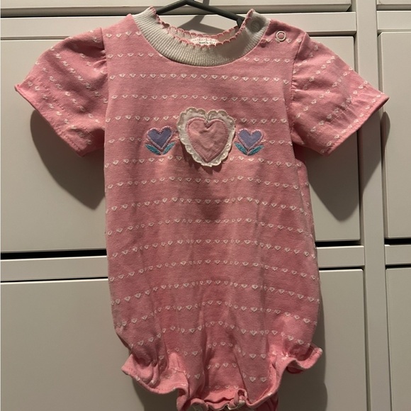 Health Tex vintage pink heart romper- 18 months - Picture 1 of 4